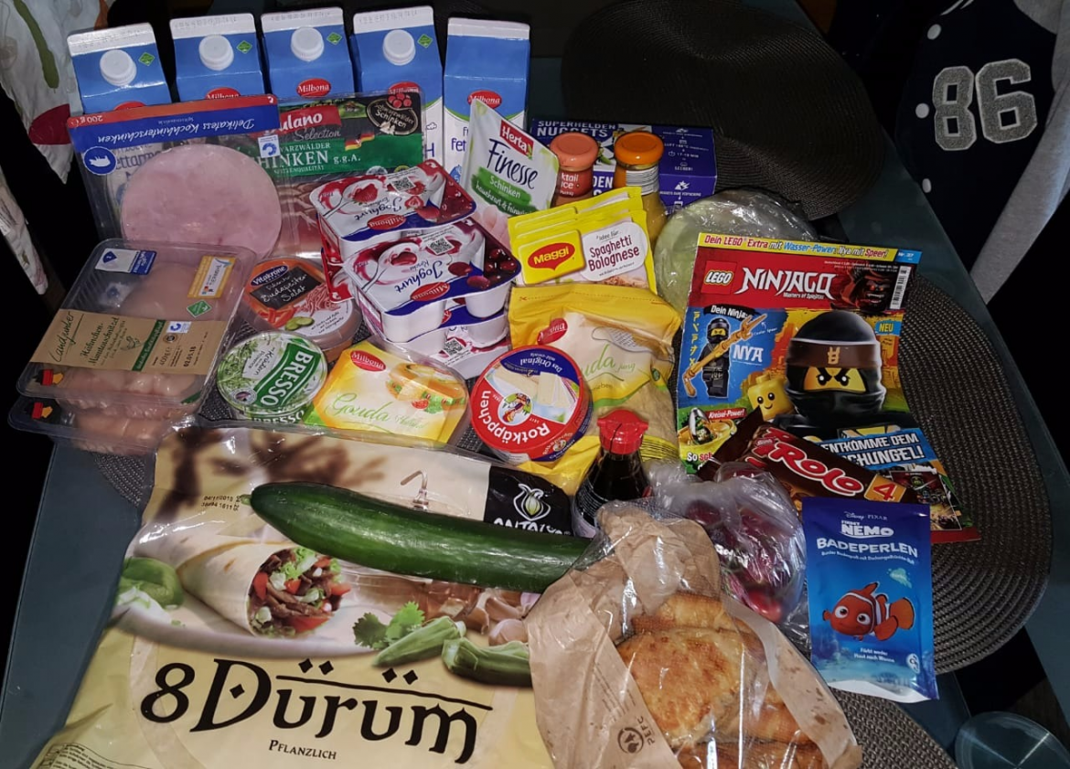 Eine Lebensmittel Hilfe für Felix und seine Mama