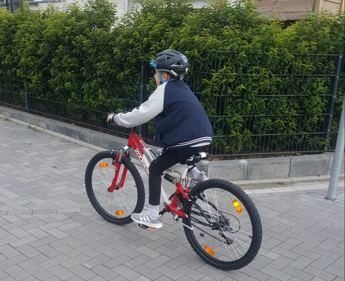 Endlich……es ist da, große Freude bei Felix