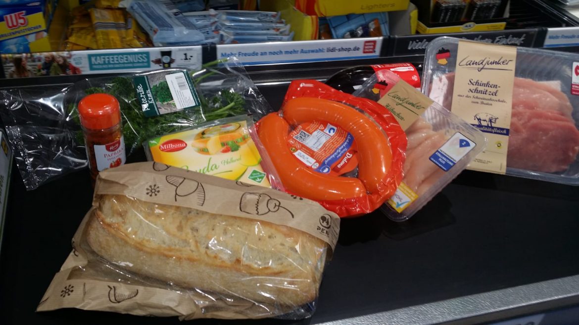 Auch Maya war mit ihrer Mutter einkaufen