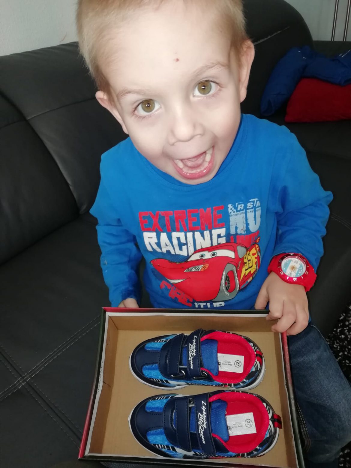 Unsere Frühlings-Aktion: Schuhe und Anziehsachen für Nikita, Matwey und Miron