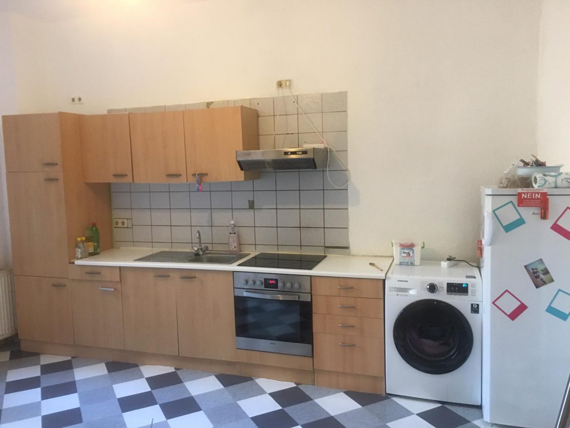 Ein neuer Boden und neue Farbe für die Küche