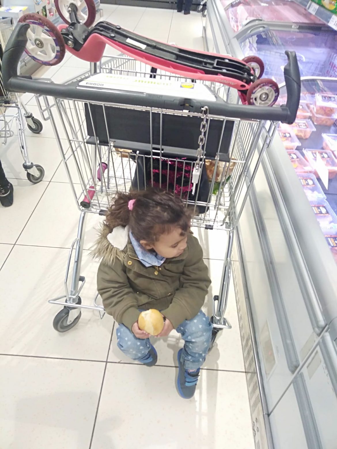 Aaliyah war mit einkaufen