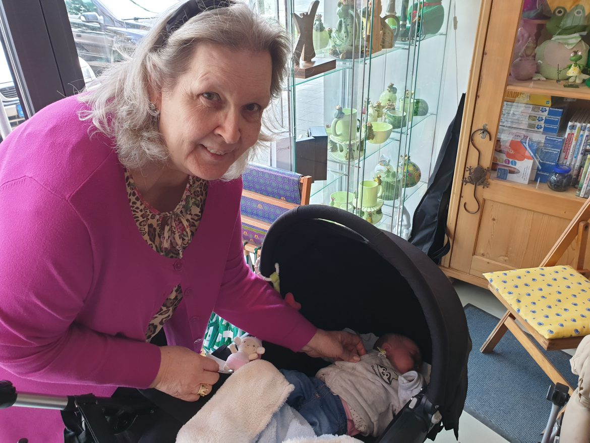 Marie + Mama besuchten uns, sie brauchte dringend Windeln
