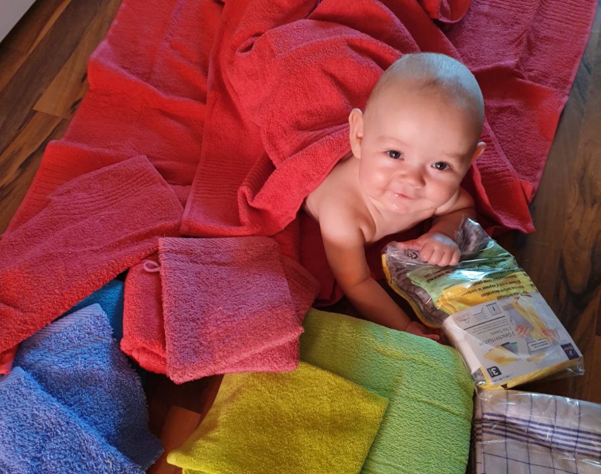 Unsere Handtuch-Aktion freute besonders auch unsere Kleinen