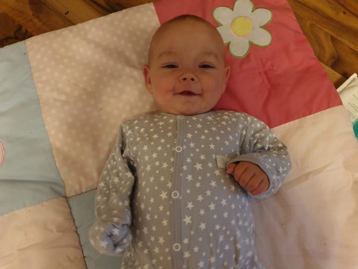 Neurodermitis-Anzug für Pia