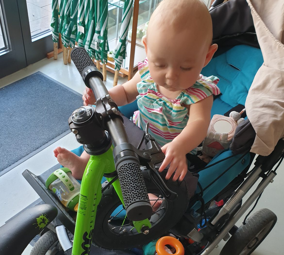 Elly trennt sich von ihrem Fahrrad- und Pia freut sich