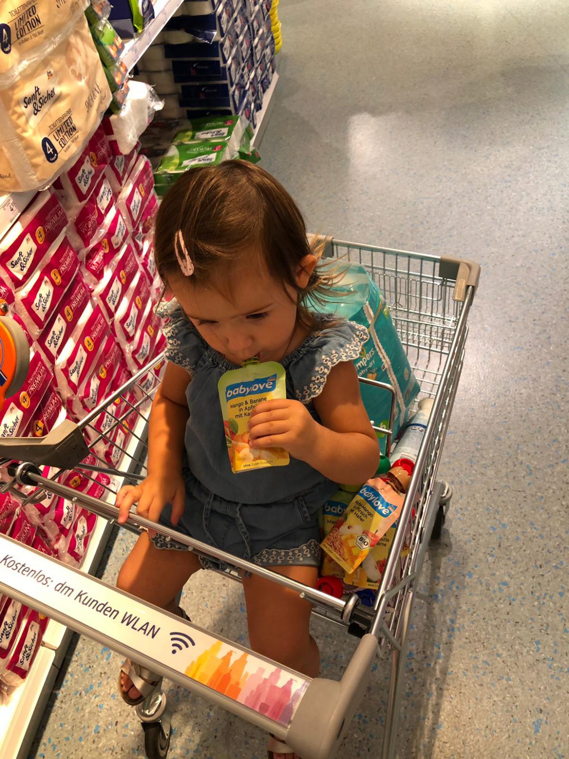 Mishelle war mit Windeln kaufen