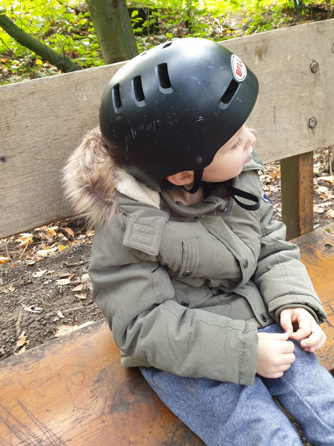 Ben, Sven + Pia sind stolz auf ihre neue Sachen