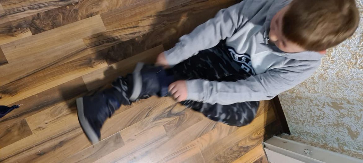 Ben, Sven und Pia haben auch großen Spaß an ihren neuen Sachen