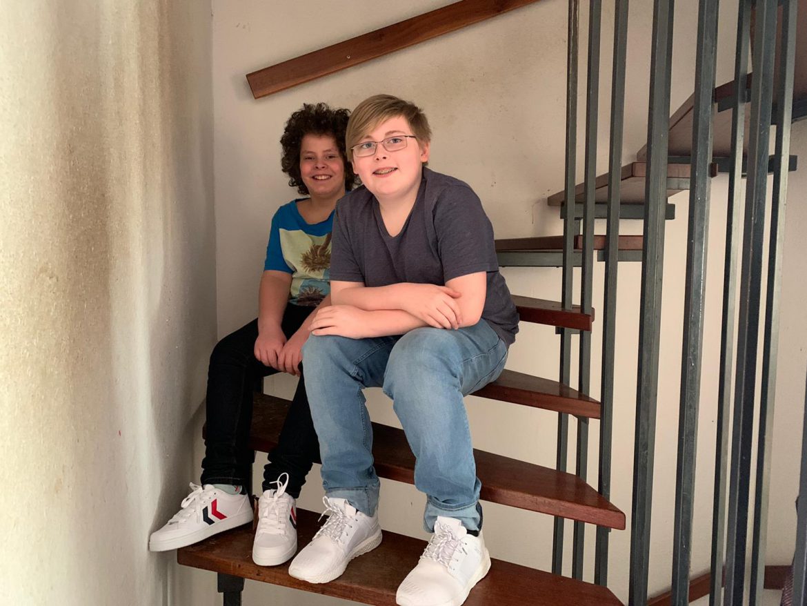 Neue Schuhe für 4 Geschwister – Danke an den Schuh-Paten