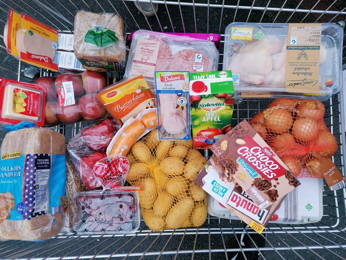 Die Familie von Amon + Finja bekamen auch einen Lebensmittel-Gutschein