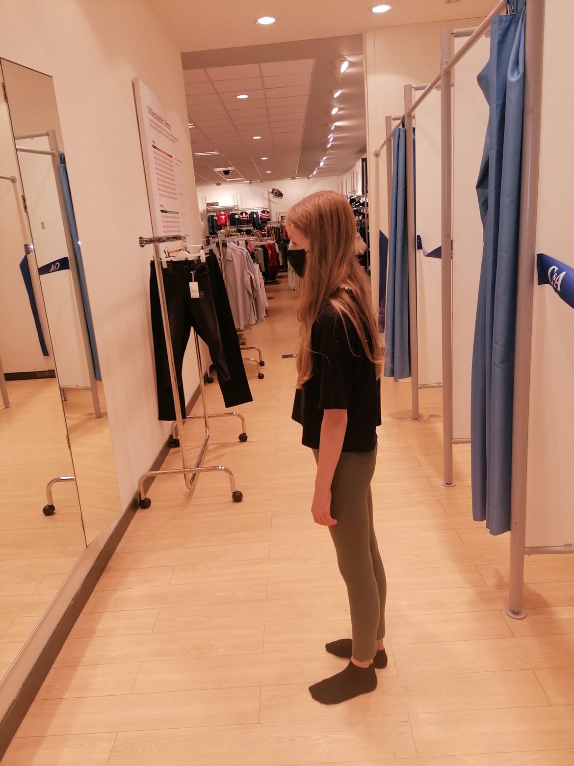 Finja bekam auch aus der Herbst-Aktion Sachen