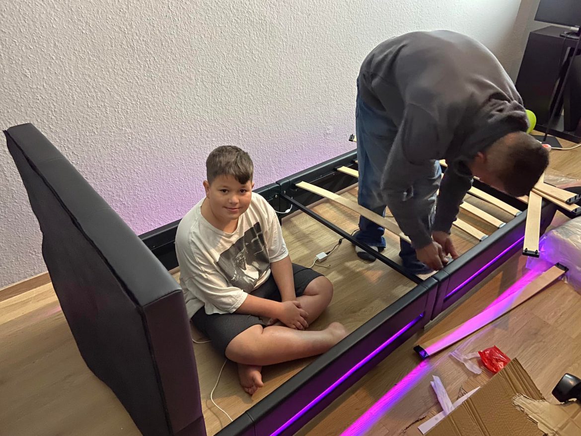 Neue Betten + Möbel für die Zimmer von  Max + Leo