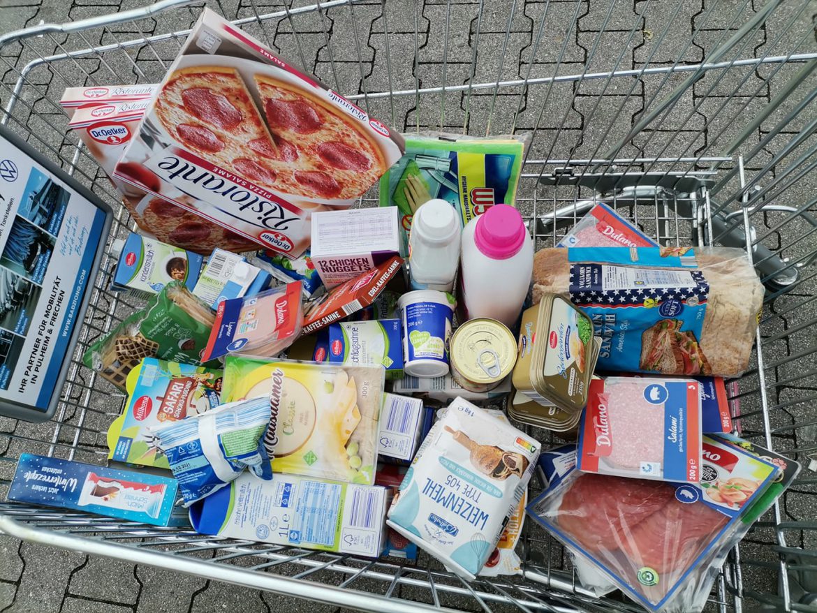 Lebensmittel für die Familie von Nikita, Matwey + Miron