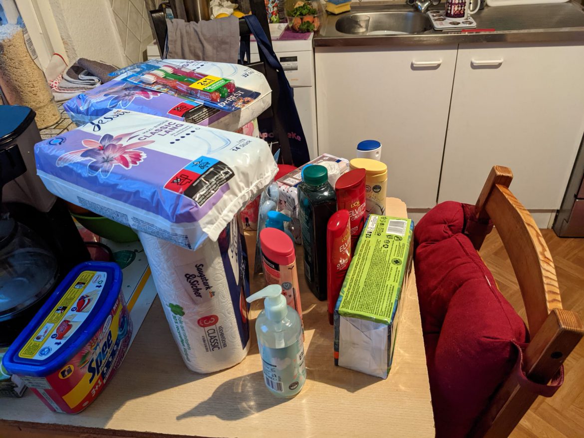 Lebensmittel + Hygiene-Artikel für die Familie von Julia, Lea + Niklas