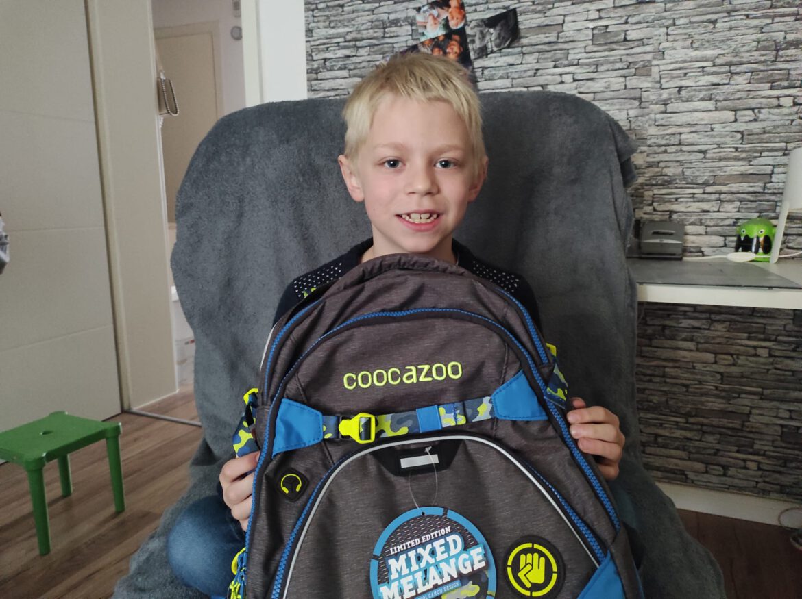 Luca bekam nach fast 4 Jahren einen neuen Schulrucksack