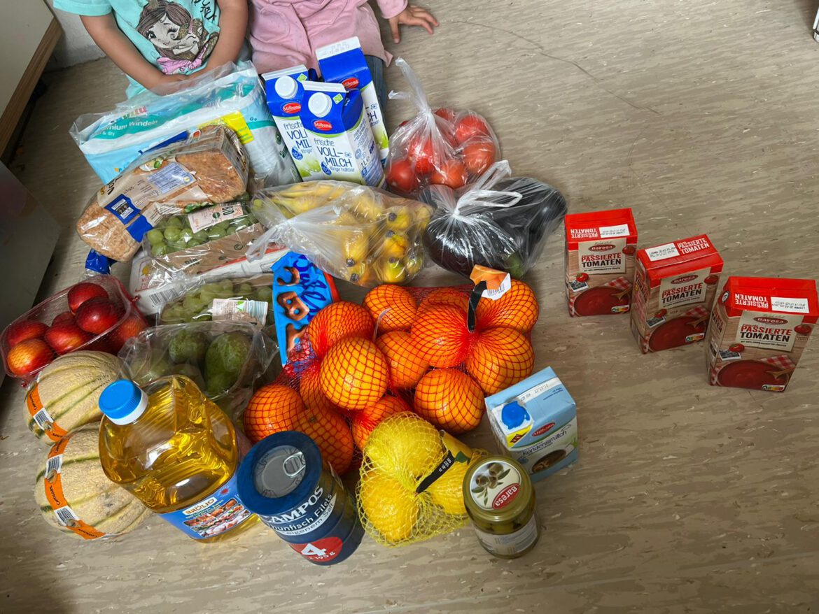 Lebensmittel für die Familie von Sama + Artemis