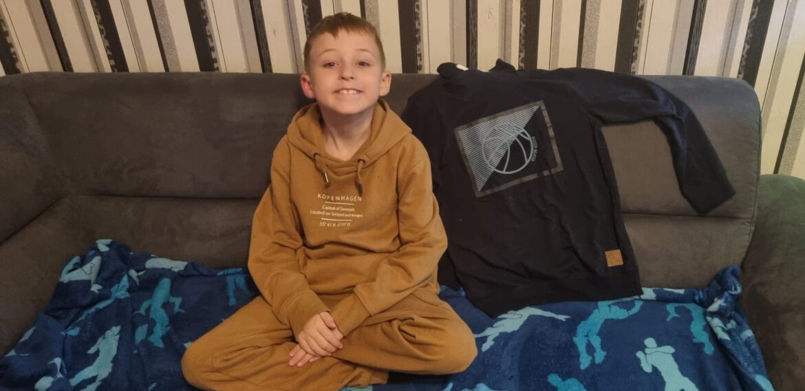 …auch Sven freut sich über seine warmen Sachen