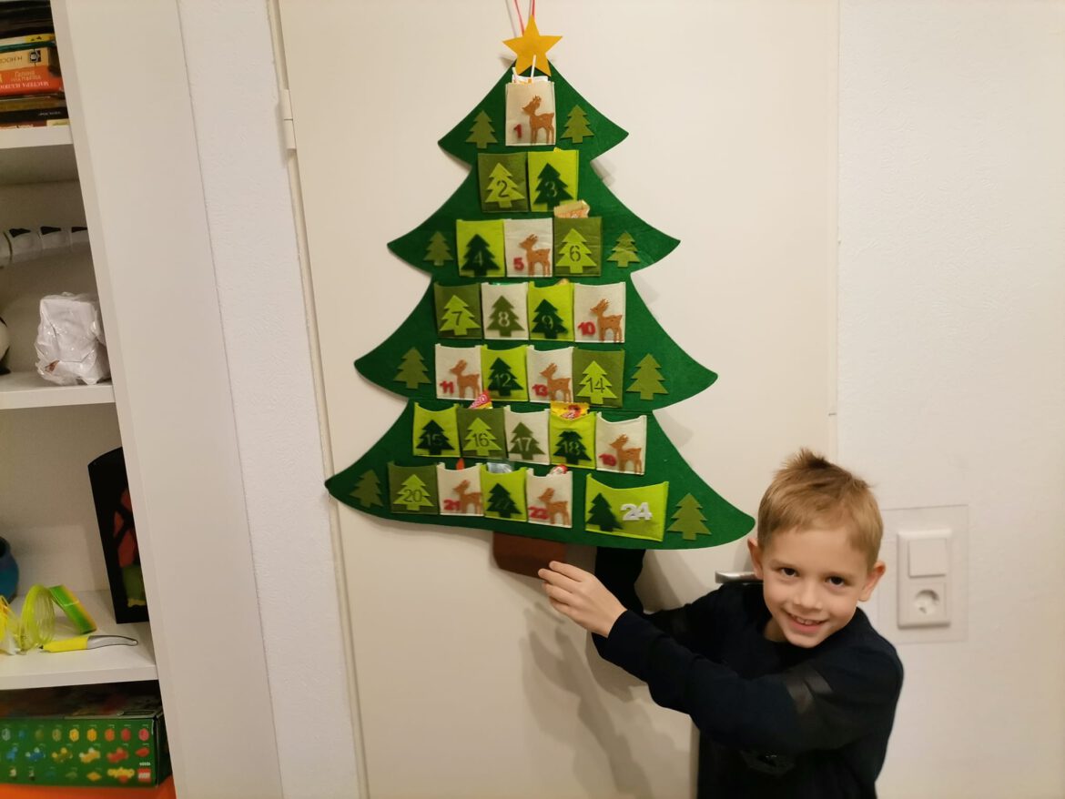 Unsere Kinder und ihre Adventskalender
