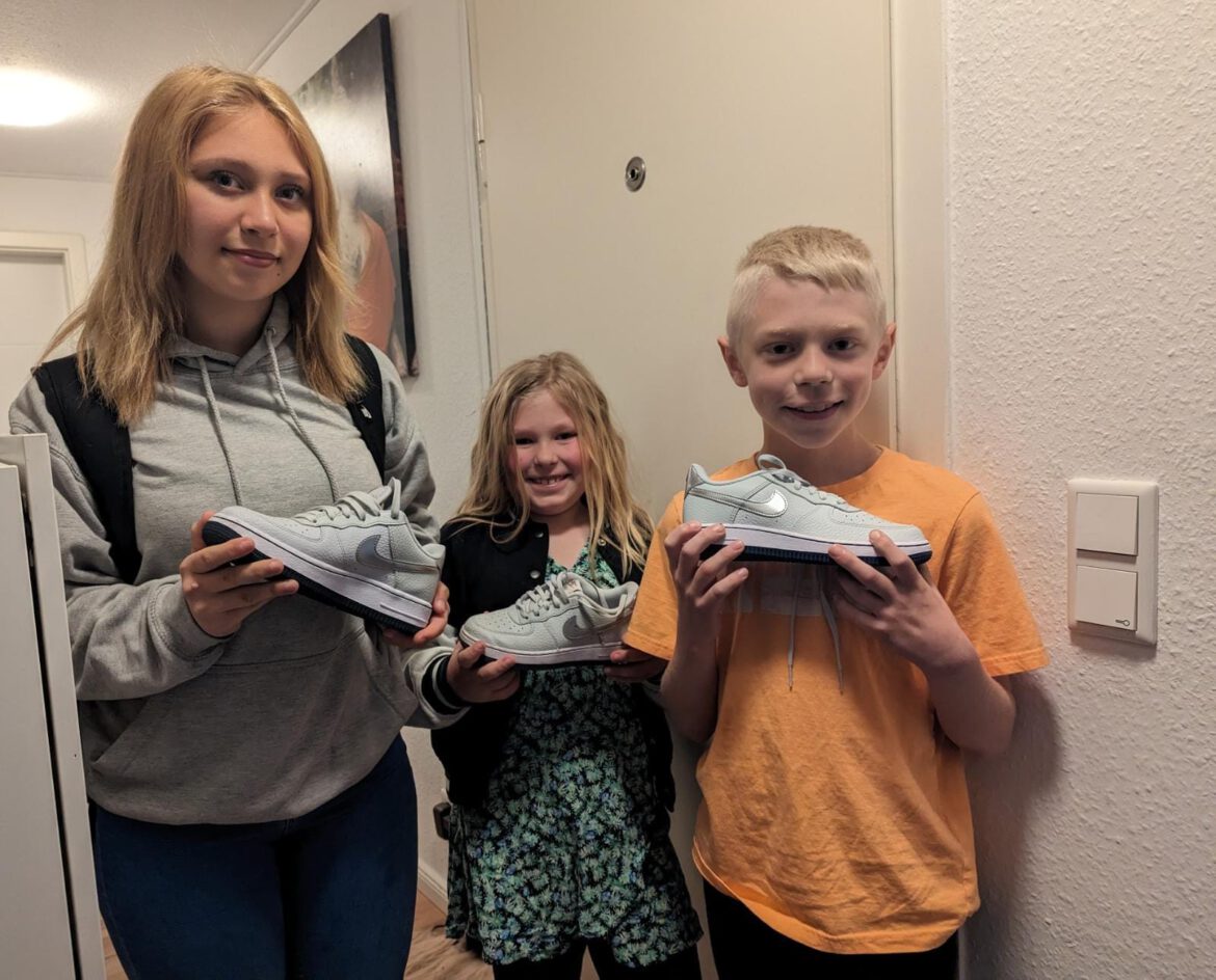 Neue Schuhe für Luna, Lina + Luca