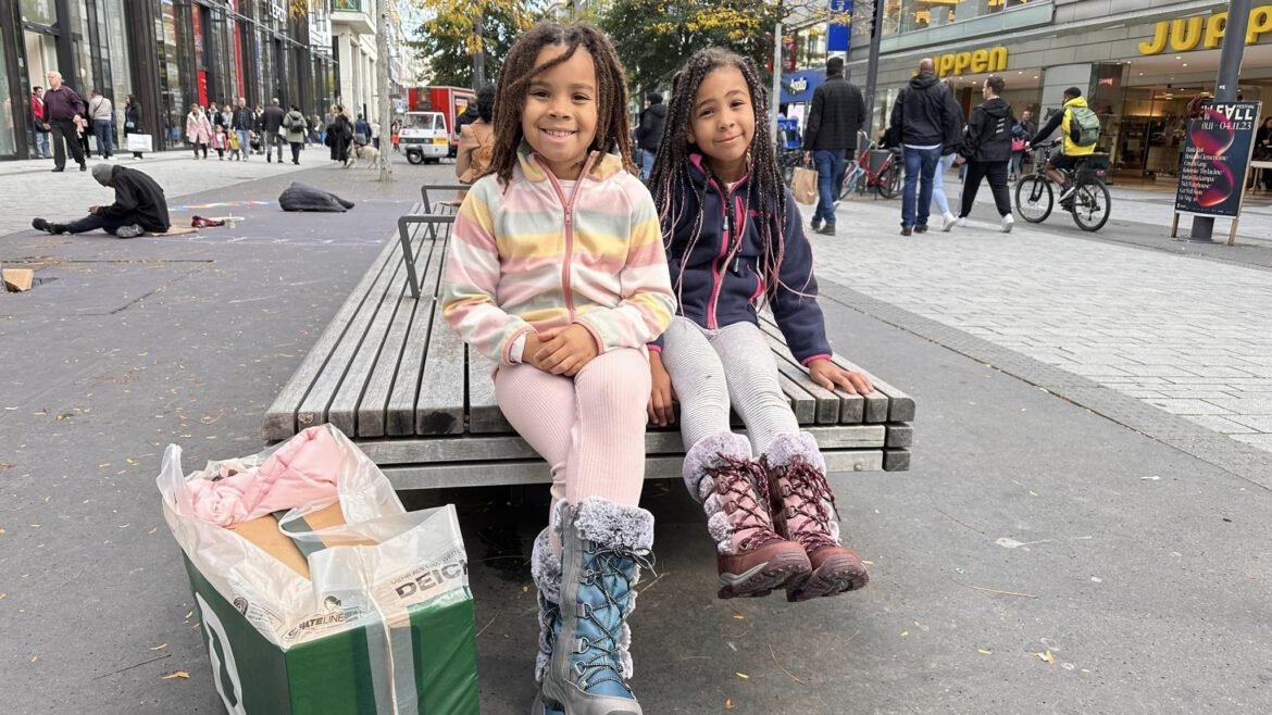 Unsere Aktion „Der Winter kann kommen“ ist gestartet, Teil 9: Emma + Jemimah