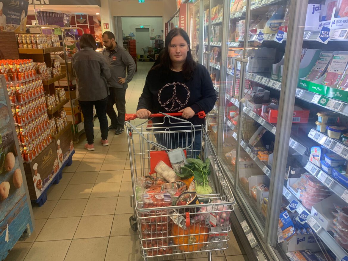 Catherine bekam ihr Lieblingsessen – Dank des Lebensmittel-Gutscheines