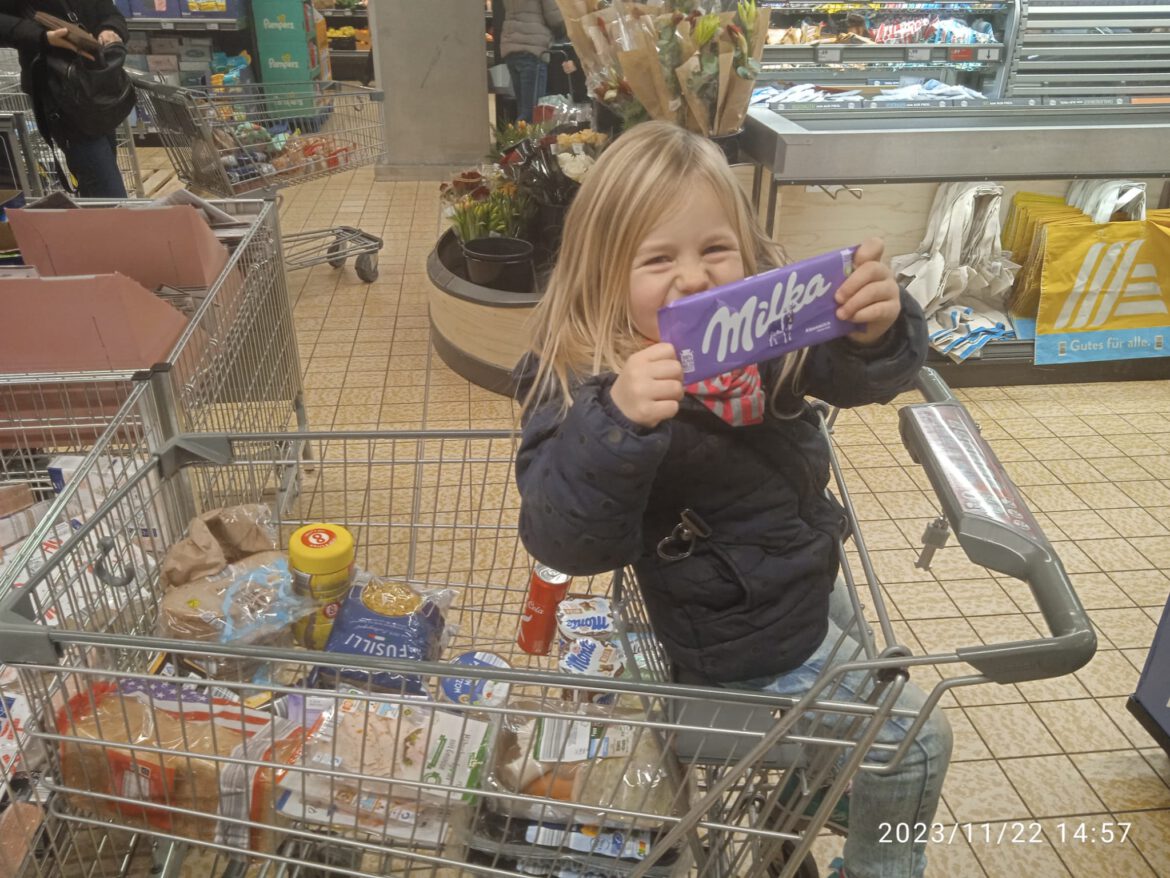 Lebensmittel für die Familie von Leon, Emily, Maximilian + Lina-Marie
