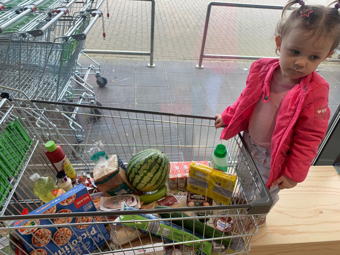 Zoe’s Mama bekam einen Lebensmittel-Gutschein