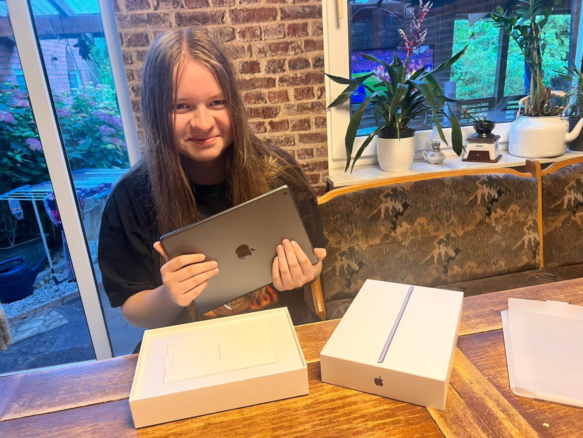 Maya brauchte für die Schule ein i-Pad