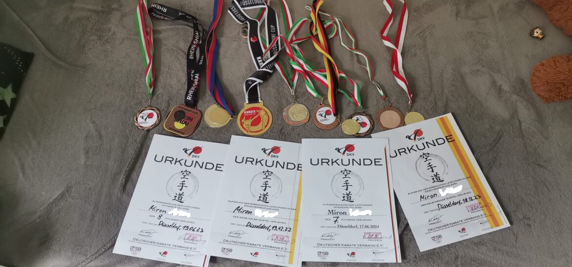 Miron zeigt alle seine Erfolge im Karate