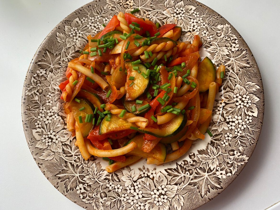 Zu Gast bei unseren Familien – so lecker kochen unsere Familien – Dank der Lebensmittelhilfen