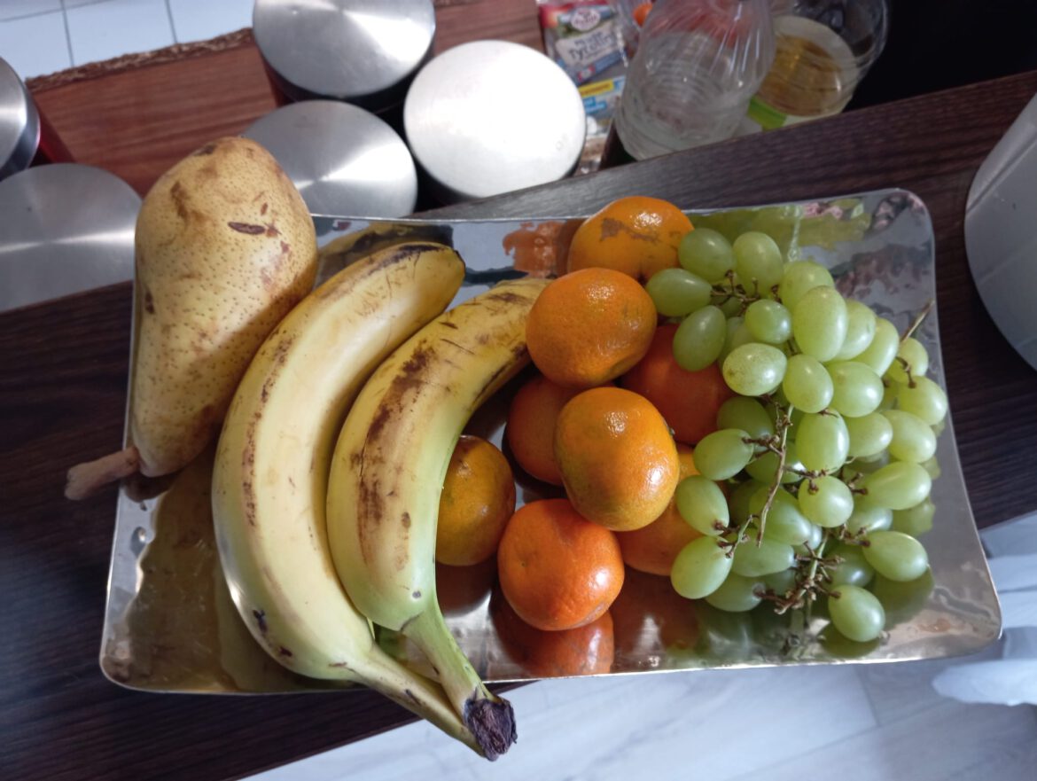 Obst für die Familie von Armando – danke an unsere Obst- u. Gemüse-Patinnen + Paten