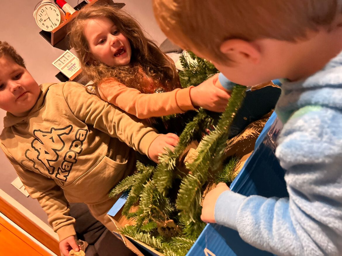 Die Advent-Lecker-Pakete sind bei den Familien angekommen