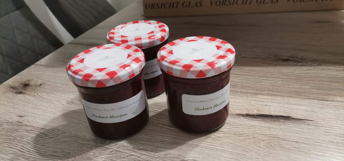 In diesem Jahr gab es selbst gekochte Marmelade für unsere Patinnen und Paten