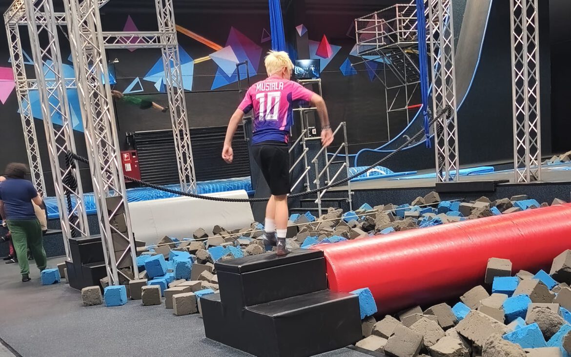 Dieses „Zeitgeschenk“ wurde eingelöst – Trampolin springen