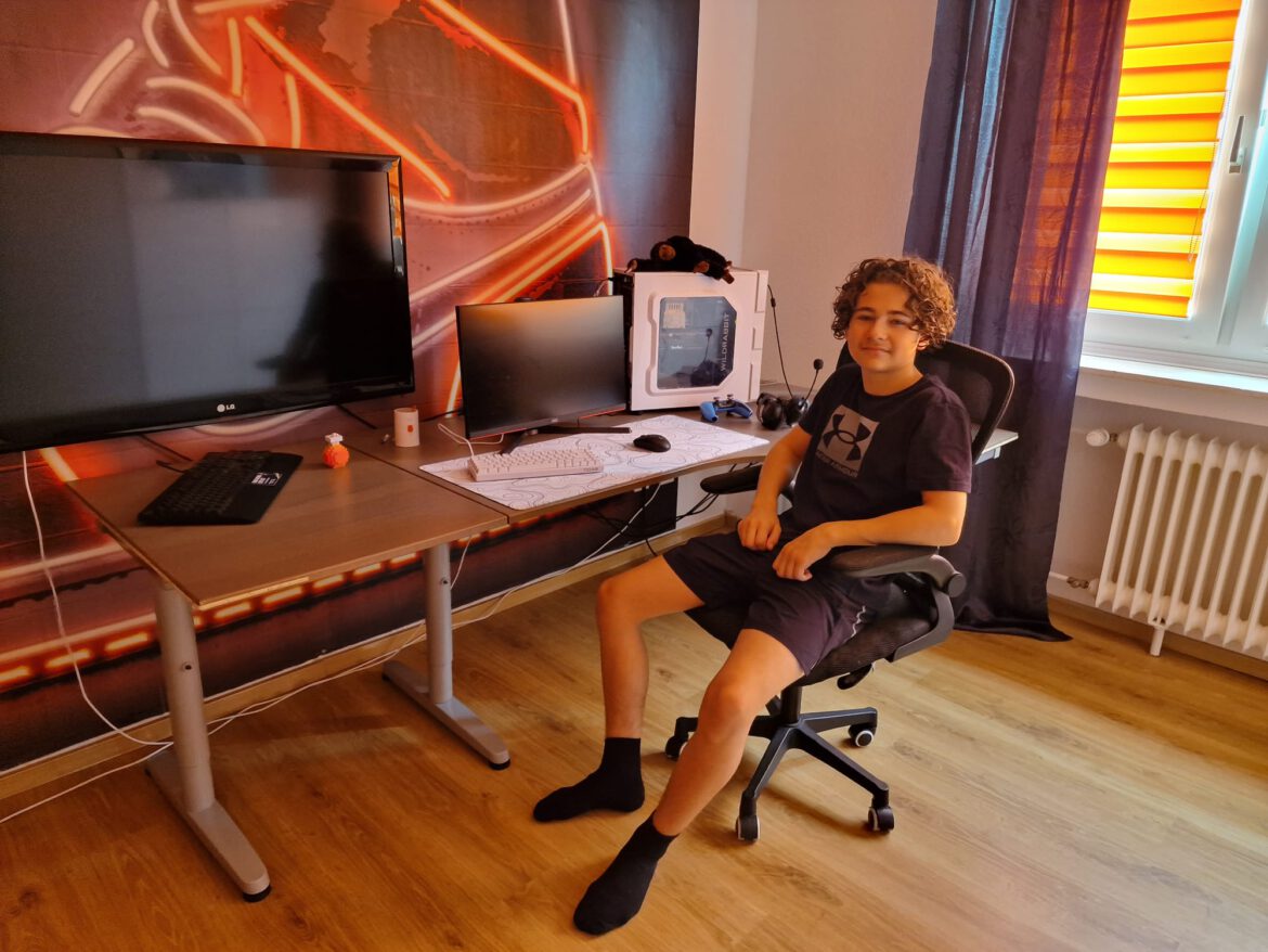 Kevin bekam ein neues Zimmer…und ist happy
