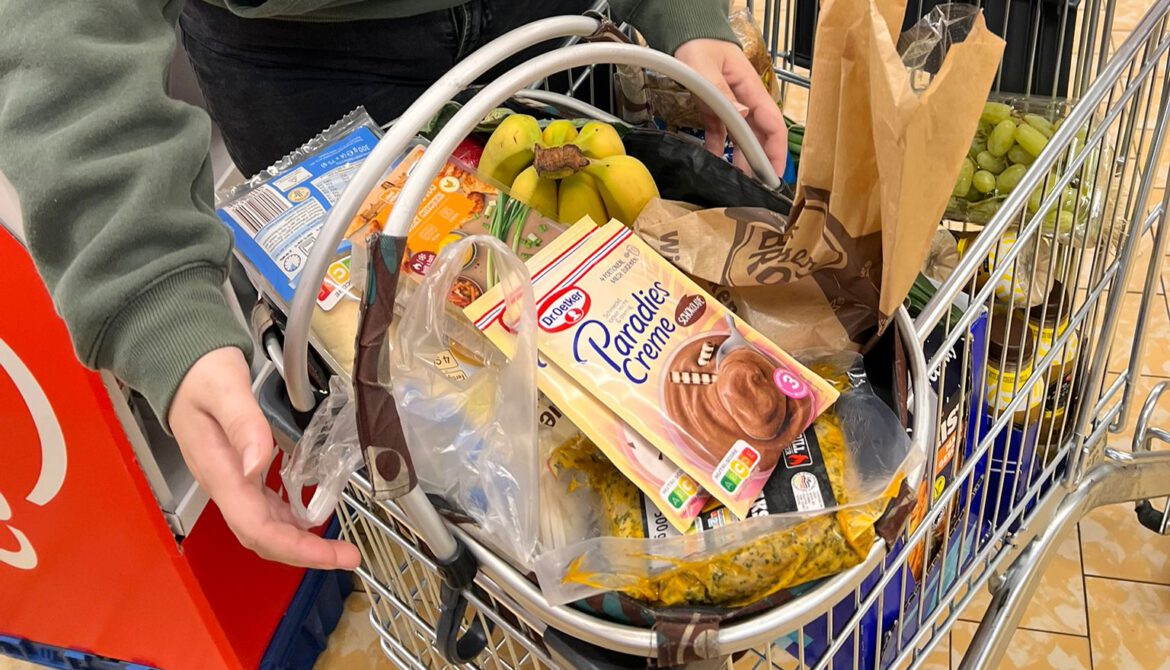 Maya war für die Familie einkaufen