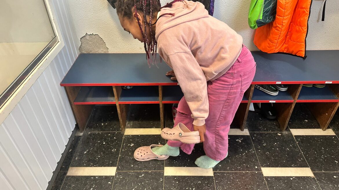 Für die Schule Haus- u. Turnschuhe