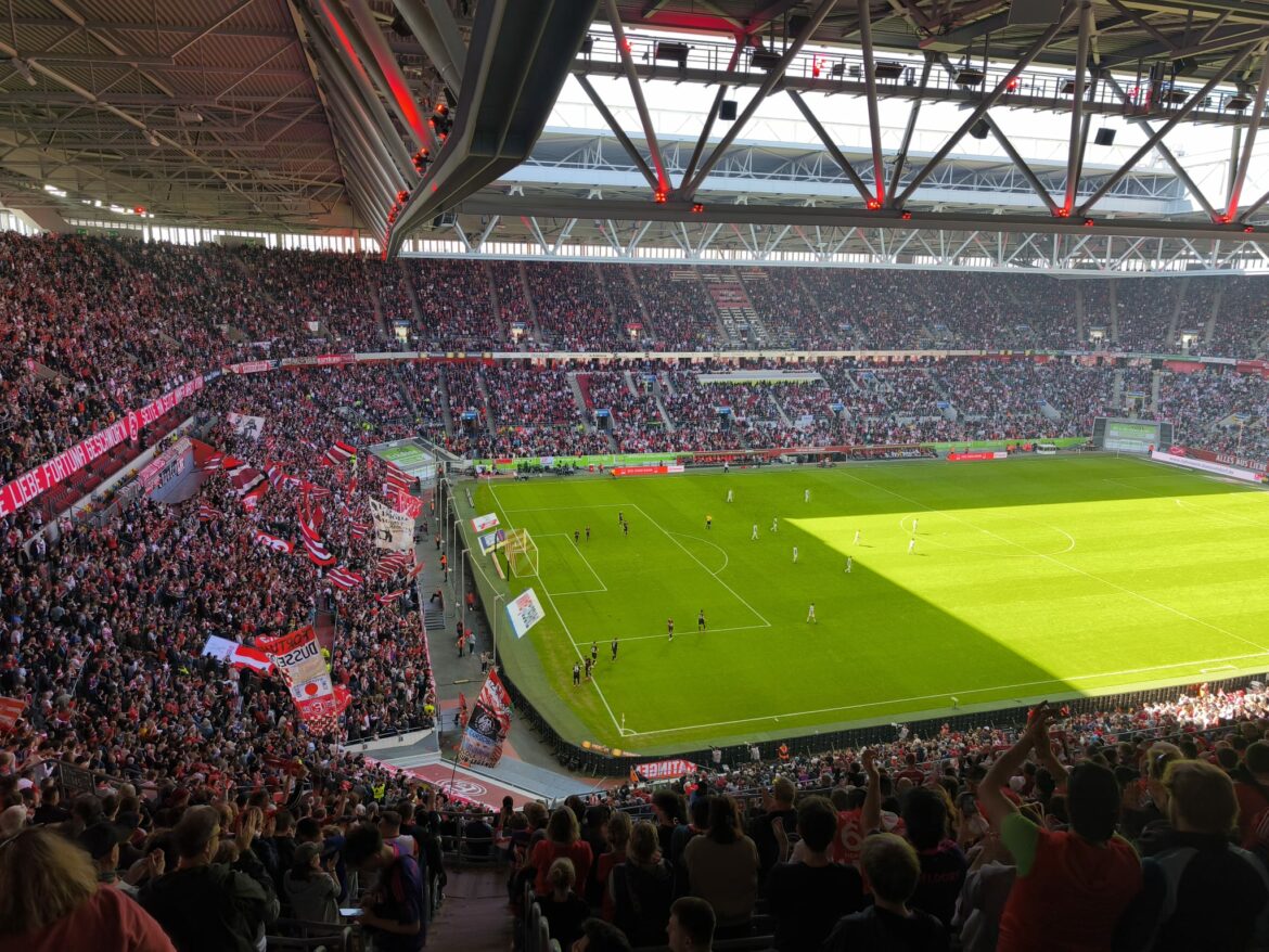 Danke Frau Claudia Beckers für die F 95 Karten